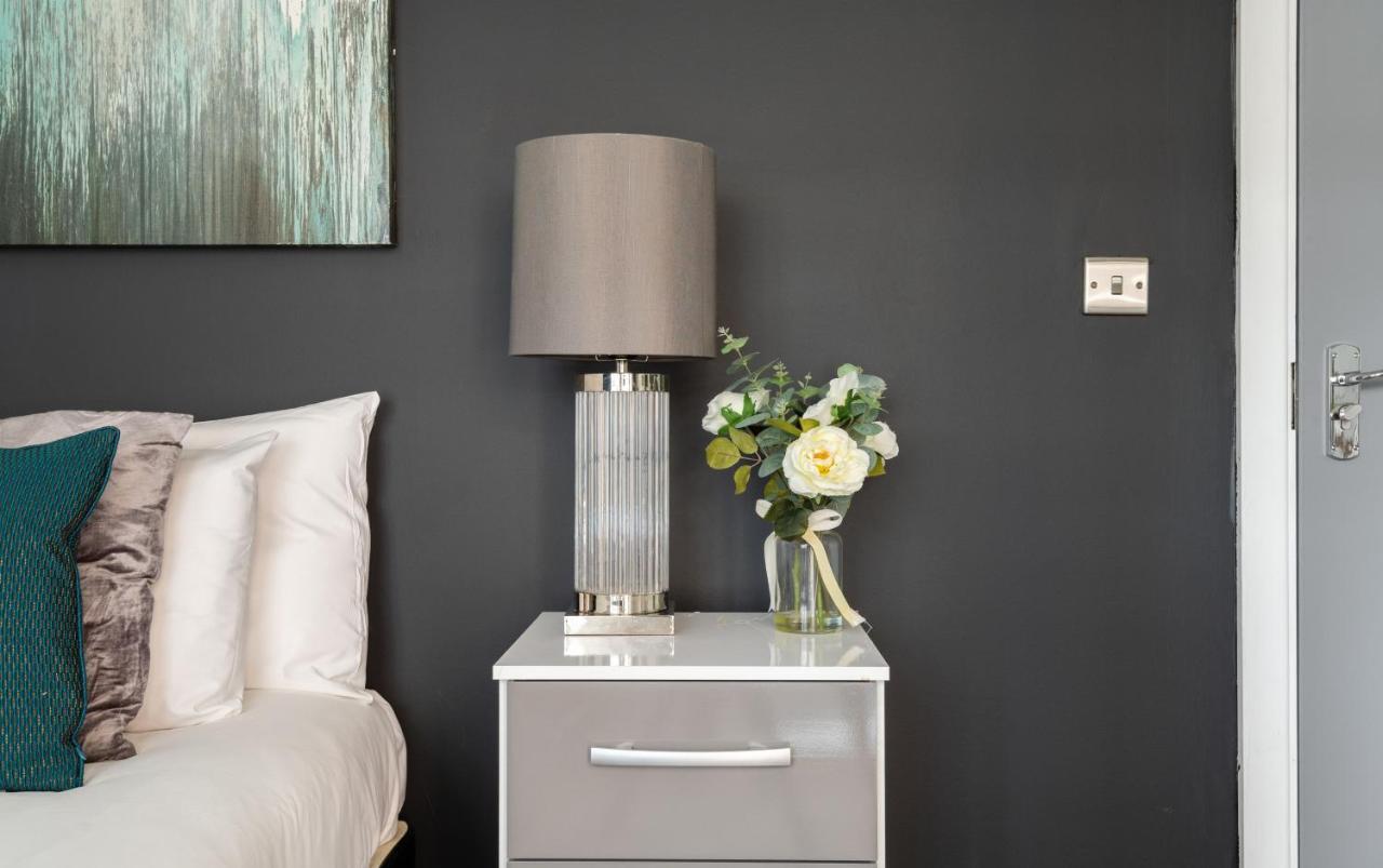 Spacious And Modern 4 Bed Apartment Next To Borough Station Londyn Zewnętrze zdjęcie